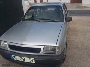 Opel Corsa 1.5 TD Setembro/92 - à venda - Ligeiros