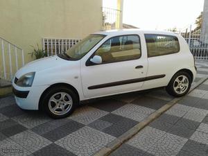 Renault Clio 1,5 dci Julho/05 - à venda - Comerciais / Van,