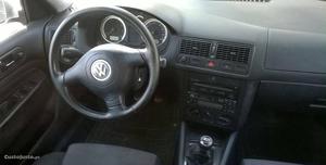 VW Golf V Junho/03 - à venda - Ligeiros Passageiros,