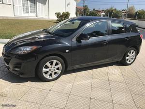 Mazda 3 1.6 sport Abril/11 - à venda - Ligeiros