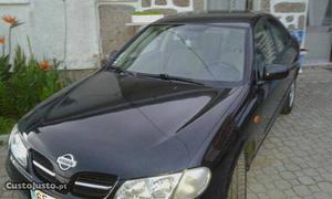 Nissan Almera QX Fevereiro/02 - à venda - Ligeiros