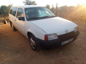 Opel Kadett 1.6D económico Fevereiro/89 - à venda -