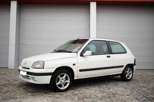 Renault Clio 1.9 D van d. ass Abril/97 - à venda -