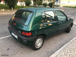Renault Clio Oásis Junho/97 - à venda - Ligeiros