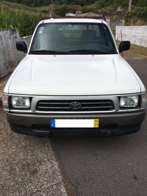 Toyota Hilux 2.4d Fevereiro/00 - à venda - Pick-up/