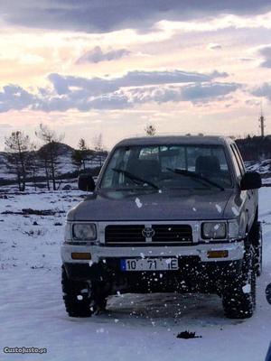 Toyota Hilux 33 LNA7 Março/97 - à venda - Pick-up/