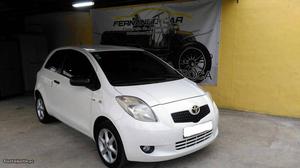 Toyota Yaris 1.4 D-4D Agosto/06 - à venda - Ligeiros