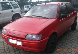 Ford Fiesta 1.8 Junho/93 - à venda - Ligeiros Passageiros,