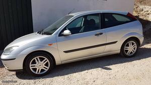 Ford Focus 1.8 TDCI 115CV Abril/02 - à venda - Comerciais /