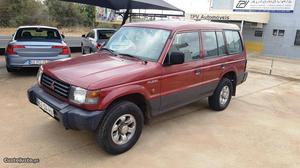 Mitsubishi Pajero 2.5 TD GLS 7lug Janeiro/97 - à venda -