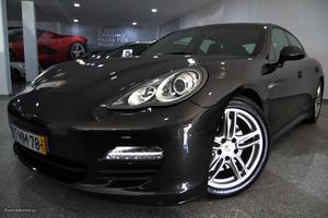 Porsche Panamera 3.0 Novembro/12 - à venda - Ligeiros