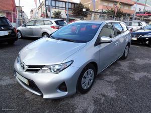 Toyota Auris T Sports 1.4D4D Junho/14 - à venda - Ligeiros