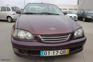 Toyota Avensis 2.0 D4D Julho/00 - à venda - Ligeiros