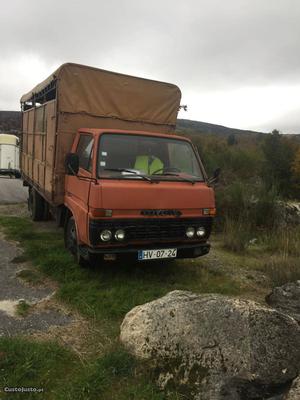 Toyota Dyna 3.0 Janeiro/82 - à venda - Comerciais / Van,