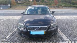 Volvo V D Maio/07 - à venda - Ligeiros Passageiros,