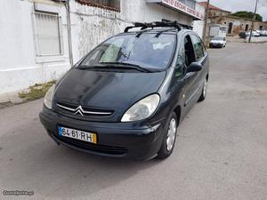 Citroën Picasso 1.6 Maio/01 - à venda - Ligeiros