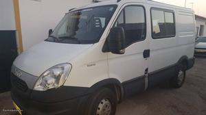 Iveco Daily 35S13 Julho/13 - à venda - Comerciais / Van,