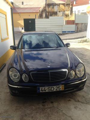 Mercedes-Benz E 200 Avangard Novembro/03 - à venda -