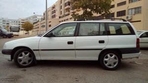 Opel Astra 1.7TD.Aceita Retoma Novembro/95 - à venda -