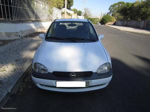 Opel Corsa 1.5D Van Isuzu Abril/00 - à venda - Comerciais /