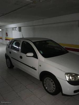 Opel Corsa Comfort Abril/02 - à venda - Ligeiros