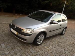 Opel Corsa  - Sport Maio/03 - à venda - Ligeiros