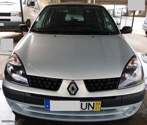 Renault Clio 1.5 DCI 65cv Janeiro/03 - à venda - Ligeiros