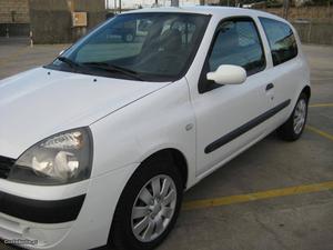Renault Clio dci 1.5 comercial Dezembro/04 - à venda -