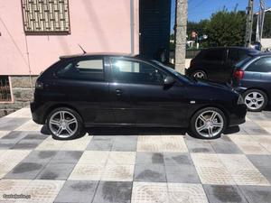 Seat Ibiza 1.9 tdi Sport 130 cv Fevereiro/03 - à venda -