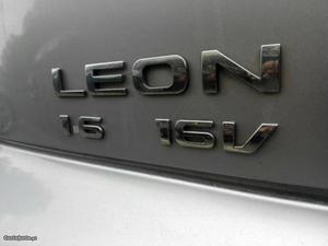 Seat Leon v Dezembro/03 - à venda - Ligeiros