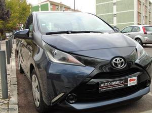 Toyota Aygo 1.0 Plus + A/C Junho/15 - à venda - Ligeiros