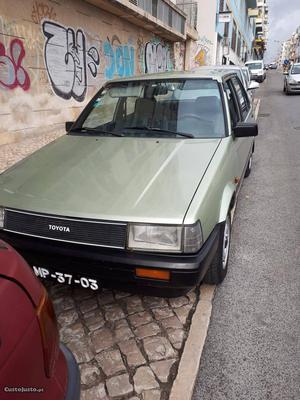 Toyota DX  Agosto/84 - à venda - Ligeiros