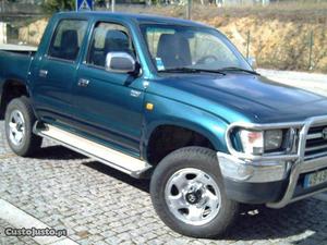 Toyota Hilux 2.4 tracker Março/99 - à venda - Pick-up/