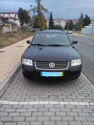 VW Passat 1.9 TDI 130cv Março/01 - à venda - Ligeiros