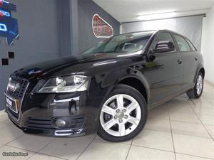 Audi A3 Sportback 1.6 TDi Março/11 - à venda - Ligeiros