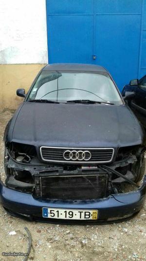 Audi A4 1.9 Agosto/95 - à venda - Ligeiros Passageiros,