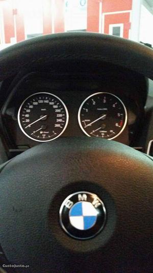 BMW 116 Advantage Junho/15 - à venda - Ligeiros