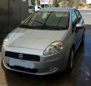 Fiat Grande Punto  multijet Janeiro/06 - à venda -