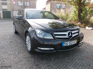 Mercedes-Benz C 220 CDI Coupé Agosto/13 - à venda -