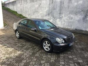 Mercedes-Benz C 220 avangard Fevereiro/02 - à venda -