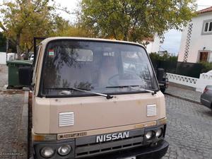 Nissan Cadstar Abril/90 - à venda - Comerciais / Van,