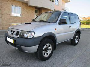 Nissan Terrano II  cv  Março/05 - à venda -