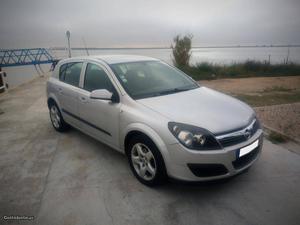 Opel Astra 1.3 CDTi Cosmo Outubro/06 - à venda - Ligeiros
