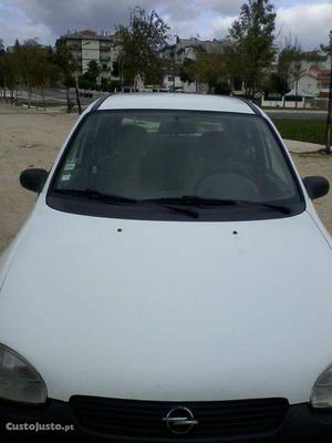 Opel Corsa 1.2 Setembro/00 - à venda - Ligeiros