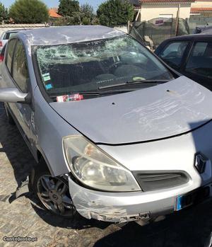 Renault Clio 1.2 i batido Junho/07 - à venda - Ligeiros