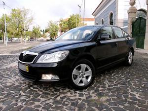 Skoda Octavia 1.6 TDi Elegance Pack (105cv)