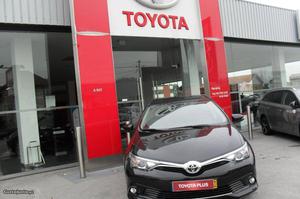 Toyota Auris 1.4d confort + sport Junho/16 - à venda -