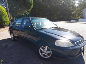 Honda Civic 1.5 vtec Junho/00 - à venda - Ligeiros