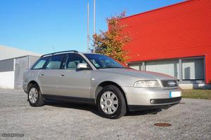 Audi A4 Avant 1.9 tdi 110 cv Janeiro/00 - à venda -