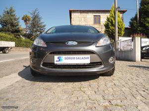 Ford Fiesta 1.6 tdci titanium Abril/10 - à venda - Ligeiros